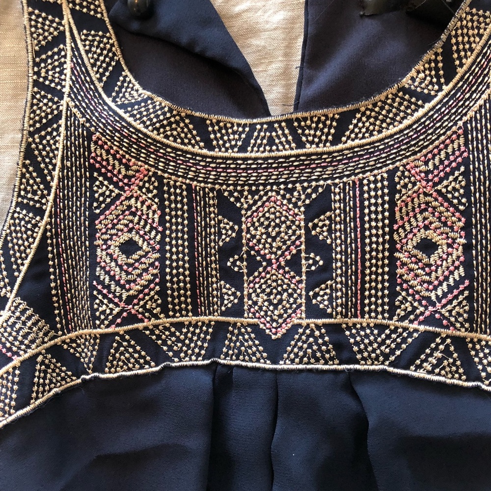 Navy blue dress with pattern detail - Picture 2 of 6